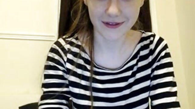 手術の患者を説得する外科医と彼の陰茎を示しています エロ 動画 女性 むけ