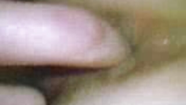放棄された庭では、窮屈な美しさは強力な宝石に植えられています 女性 向け エロ 動画 サイト