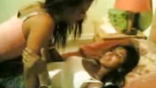 ラテンの隣人は静かにコンピュータの後ろに座っていた彼の父の息子に入った エロ 動画 女性 向け おもちゃ