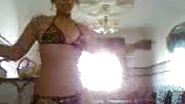 金髪乗り大きな黒トレーナー 女 向け エロ 動画